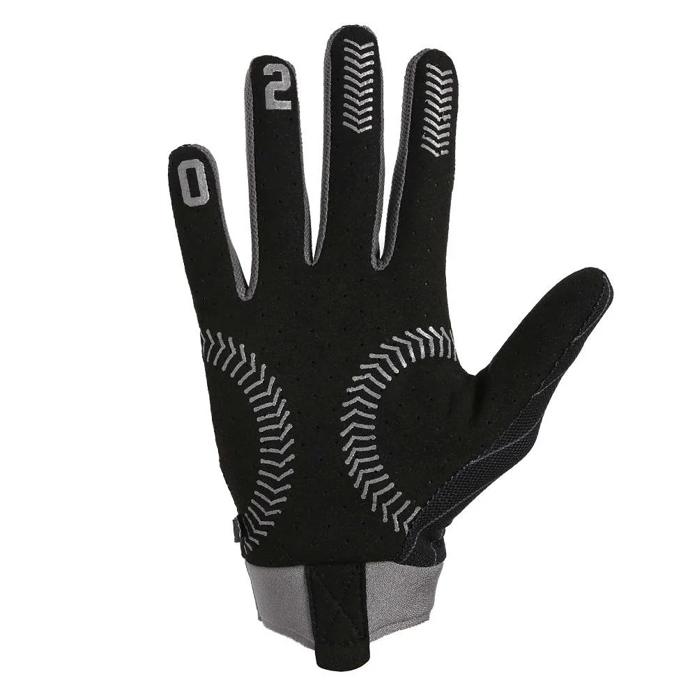Fuse Omega Ballpark Gloves - Black and Silver - Image 2