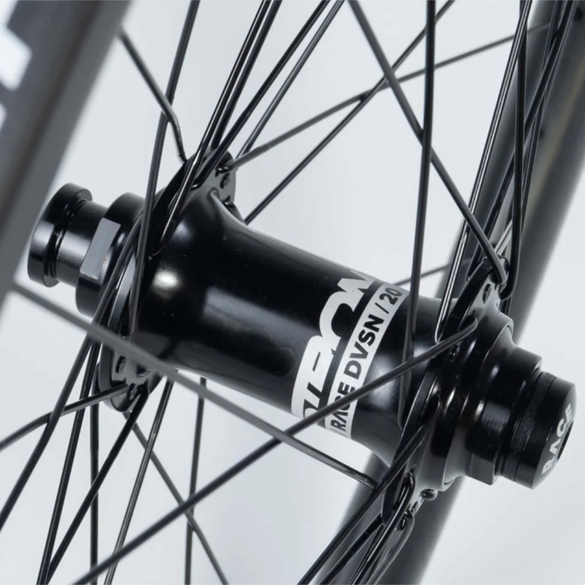 Stay Strong Carbon 24" Disc 1.75" Wheelset - Image 7