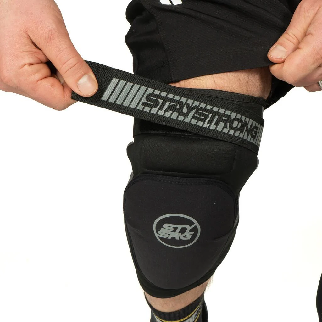 Stay Strong Conflict Knee Guard - Image 2