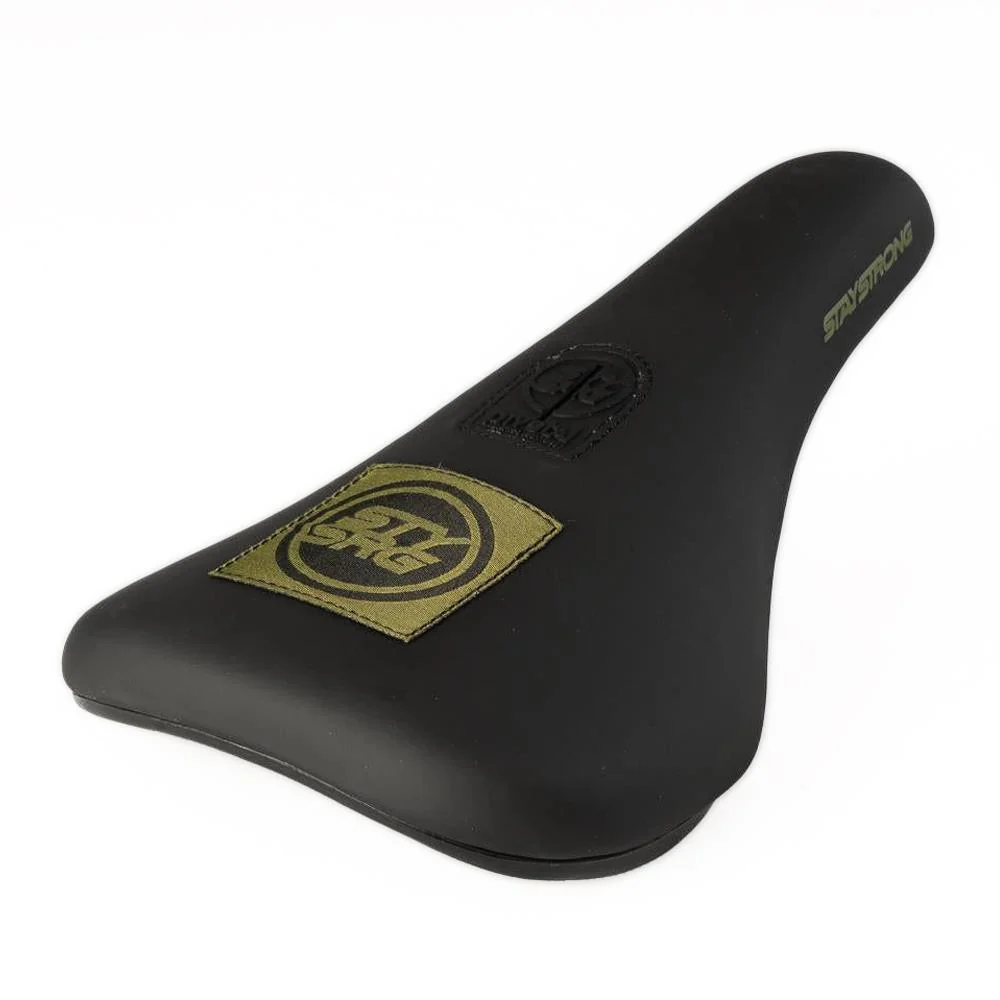 Stay Strong Icon Patch Slim Pivotal Race Seat - Image 3