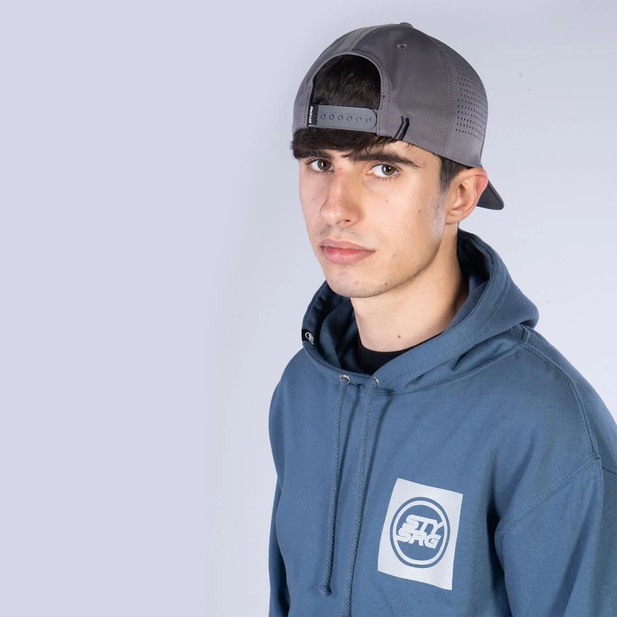 Stay Strong Icon Perf Snapback - Grey - Image 4