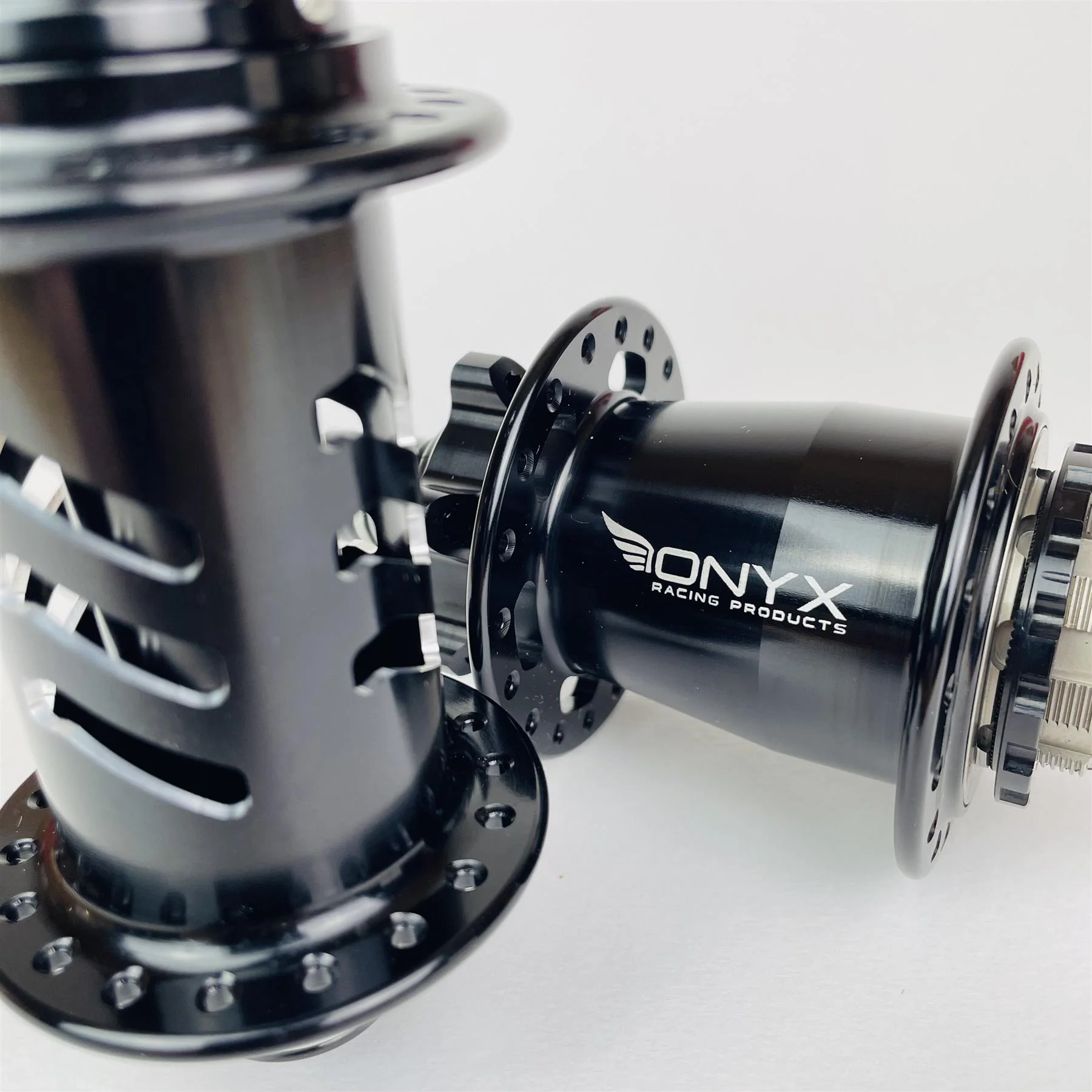 Stay Strong Limited Edition Onyx Ultra 36h Disc Hubset - 20mm (Front) 10mm (Rear) - Image 5