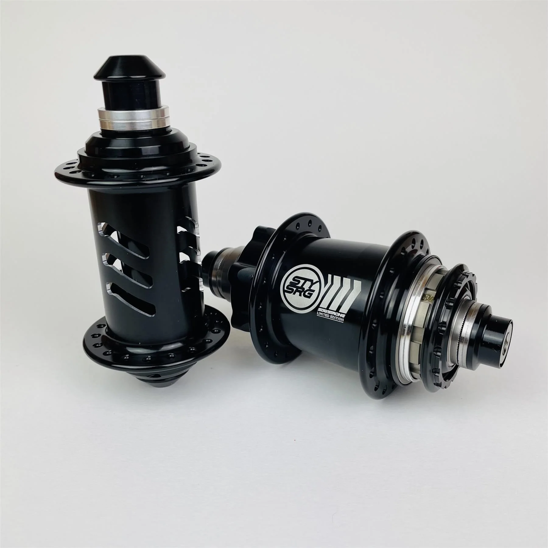 Stay Strong Limited Edition Onyx Ultra SS 36h Disc Hubset - 20mm (Front) 10mm (Rear) - Image 2
