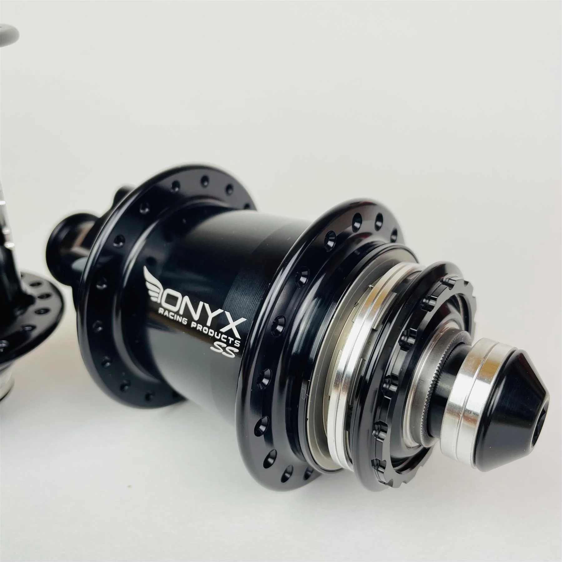 Stay Strong Limited Edition Onyx Ultra SS 36h Disc Hubset - 20mm (Front) 20mm (Rear) - Image 4